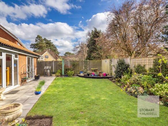 Rear Lawn Garden