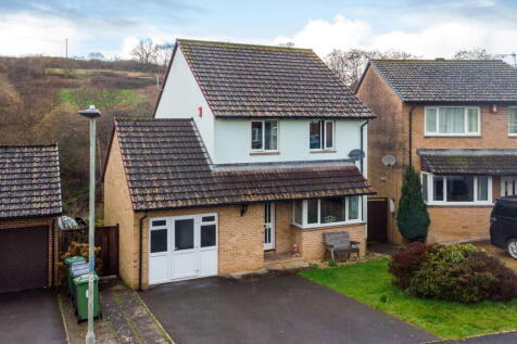 Larkspur Gardens, Westacott, Barnstaple, North Devon