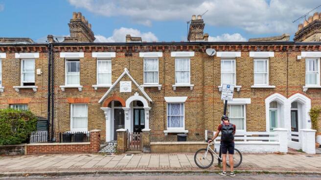 249 Eversleigh Road, Battersea, London, SW11 5XS