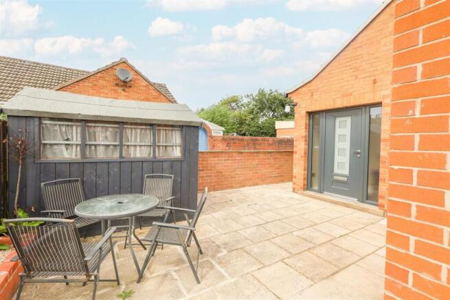 2 bed Detached Bungalow for sale Image 9
