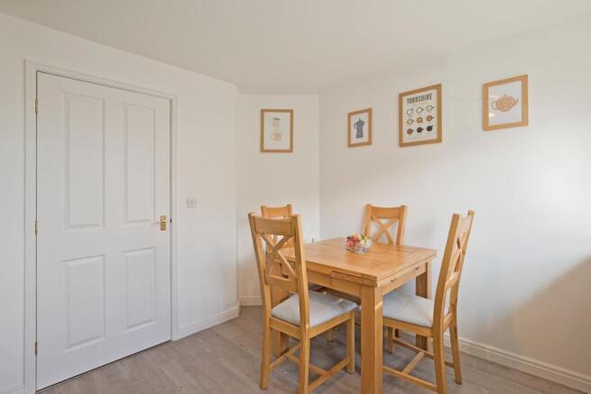 2 bed Apartment for sale Image 12