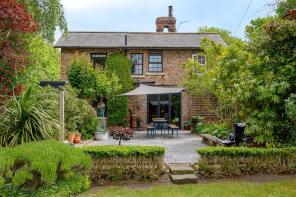 1, Warthill Crossing, Common Lane, York YO19 5XS