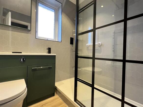 2 bed Semi-Detached to rent Image 10