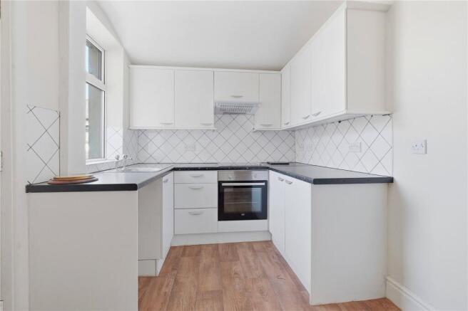 3 bed Terraced for sale Image 6