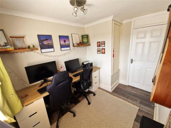 3 bed Terraced for sale Image 8