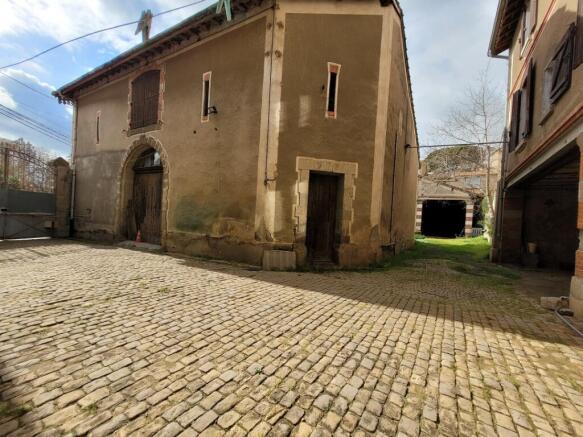 Photo 1