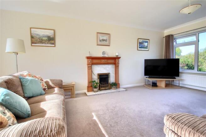 4 bed Detached for sale Image 5