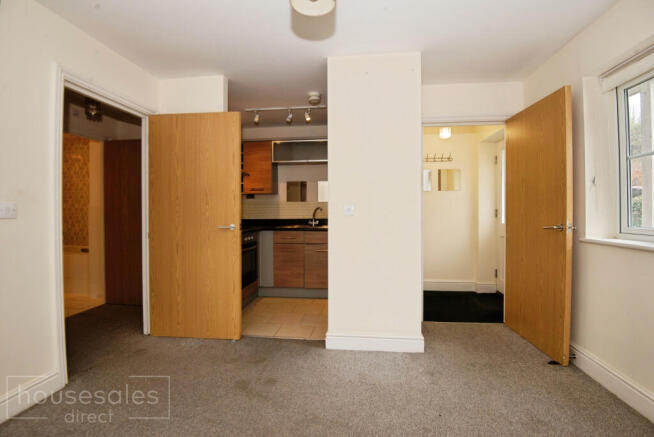 Kitchen/Entry