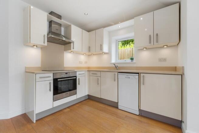 Wayside, Golders Green, London NW11 photo 2