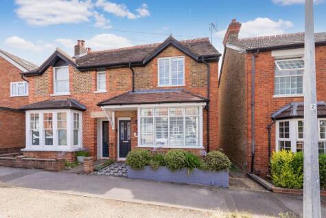 Furze Road, Maidenhead, SL6