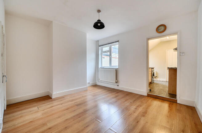 1420016-15-69b28d...