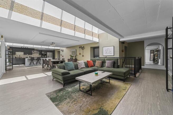 OPEN PLAN LIVING