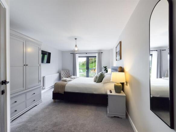 2 bed Apartment for sale Image 7