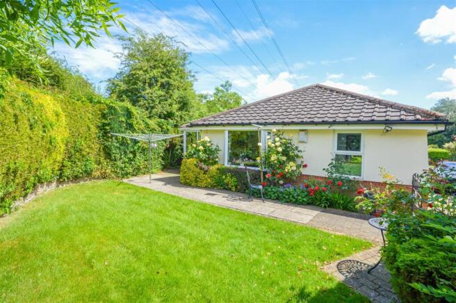 3 bed Detached Bungalow for sale Image 3