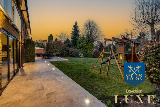 Logo Luxe (45 of ...