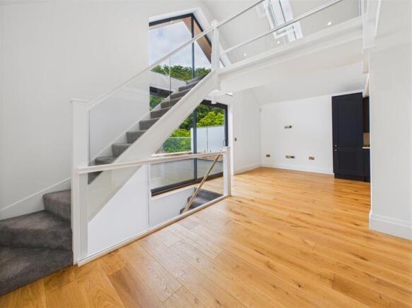2 bed Apartment for sale Image 5