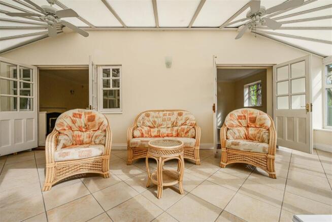 4 Barbican Mews, Portchester-Small-PorticoMarketin
