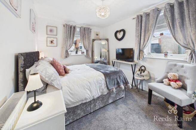 2 bed Bungalow for sale Image 10