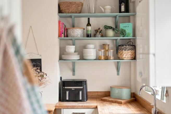 2 bed Terraced for sale Image 3