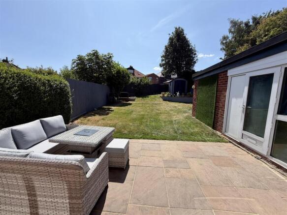 4 bed Semi-Detached for sale Image 12