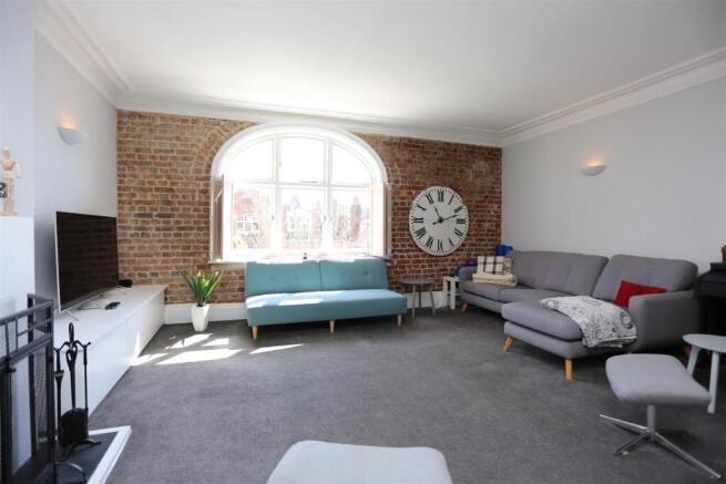 2, 19 Palmeira Avenue Living Room (1).JPG