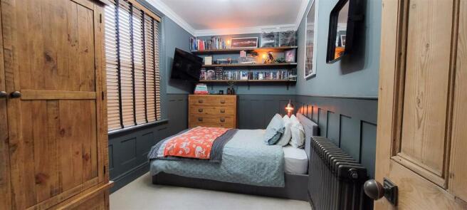 liversedge bed 2.jpg
