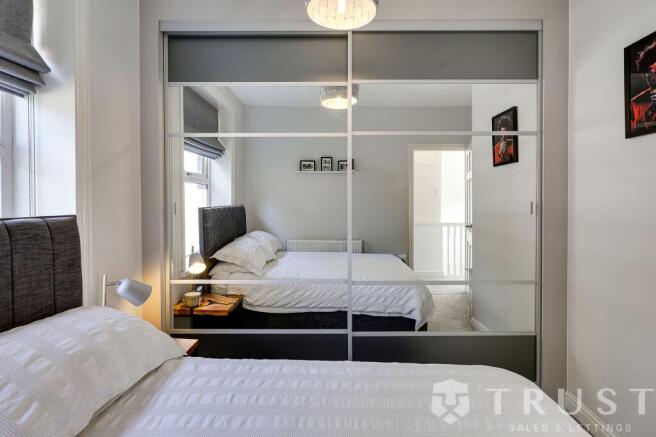 2 bed Terraced for sale Image 12