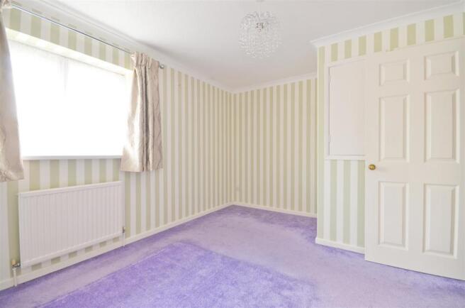 Bedroom 1 (2).JPG
