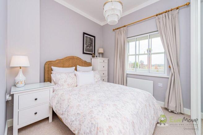 Bedroom 1 (Double)