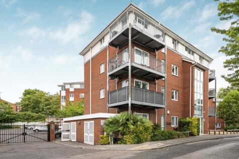 Curtis Field Road, London, SW16