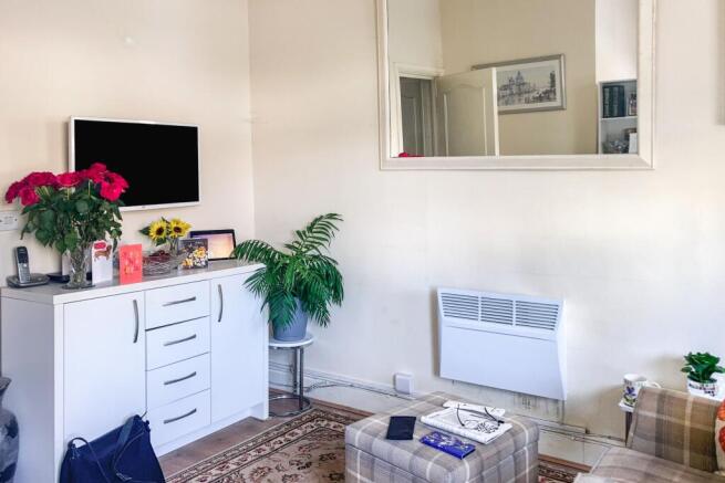 Flat 8, Halswell Court, 22-24 Totnes Road, Paignton, TQ4 5JZ