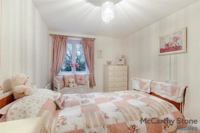 8672483-interior01.jpg