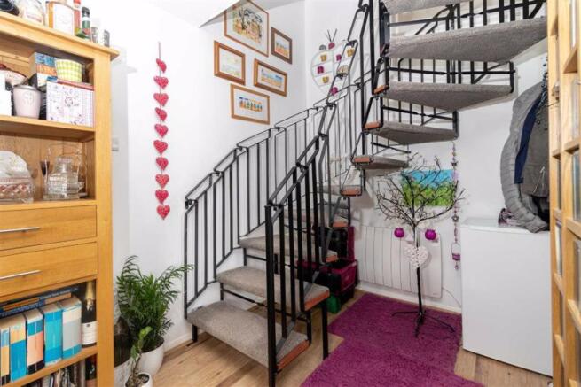 REAR HALLWAY