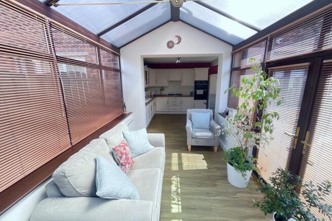 3 bed Semi-Detached for sale Image 8