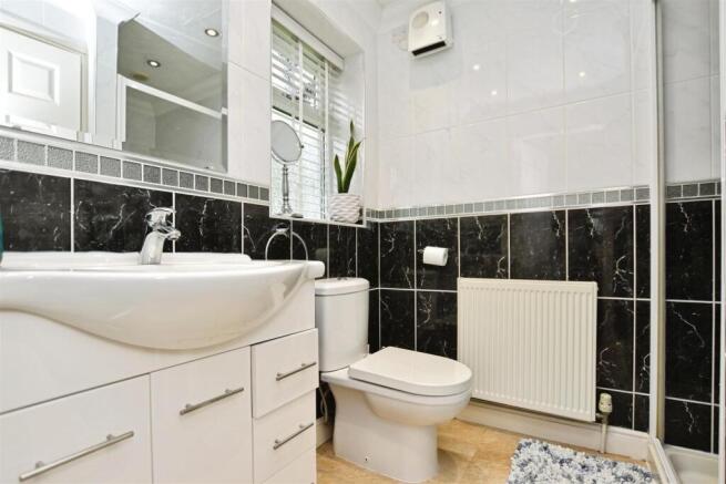 En Suite To Principle Bedroom