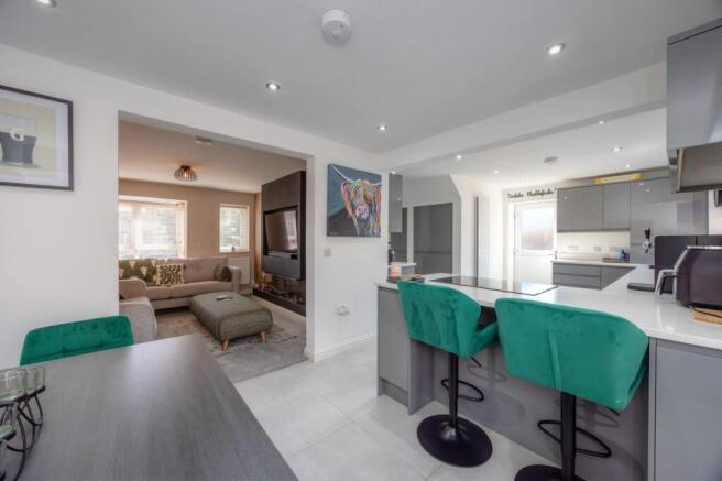 3 bed Semi-Detached for sale Image 11