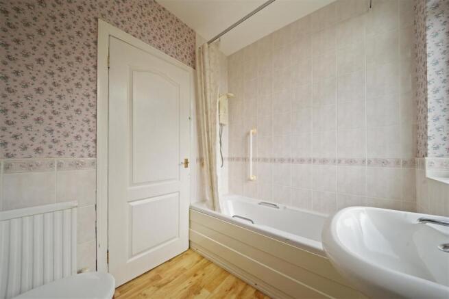 3 bed Semi-Detached for sale Image 9