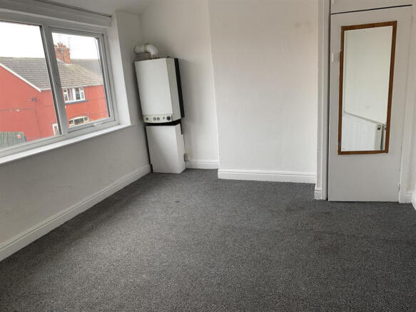 3 bed Terraced to rent Image 10