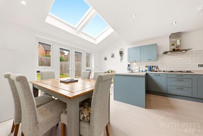 3 bed Detached for sale Image 7