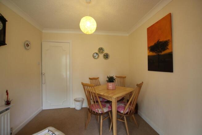 Bedroom 2 / Dining