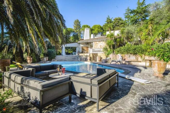 236 M GRIDAINE DRONE IMMO MOUGINS SAVIILS VILLA PI