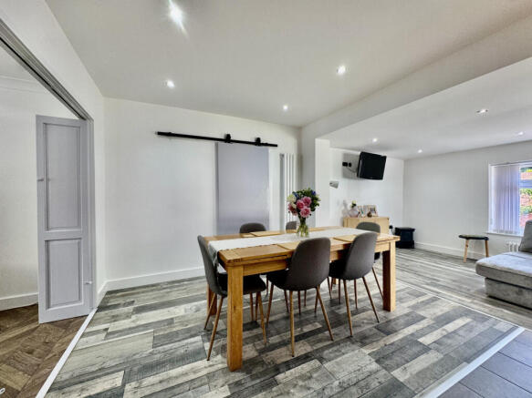 3 bed Bungalow for sale Image 6