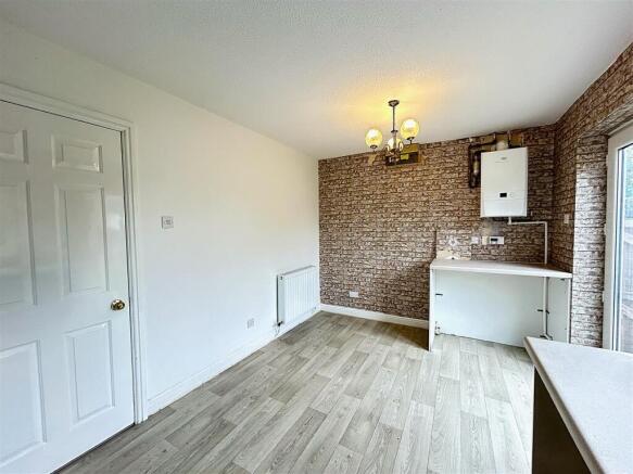 3 bed Semi-Detached for sale Image 5