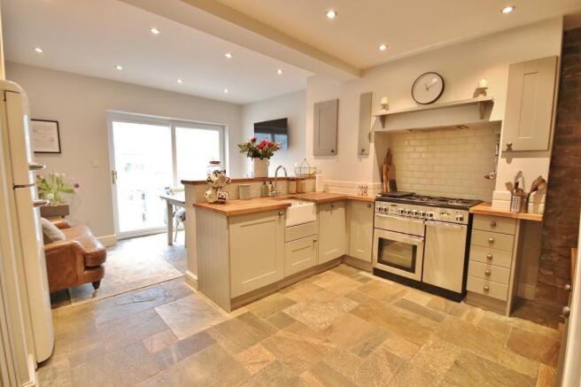 Living/ Dining Kitch