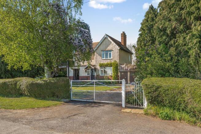 Hillcrest, Shotteswell-4.jpg