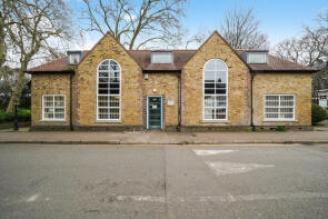 11, Highbury Crescent, London N5 1RN