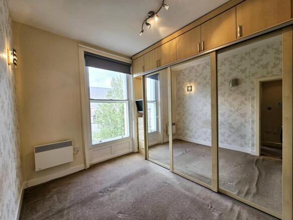 1 bed Flat for sale Image 12