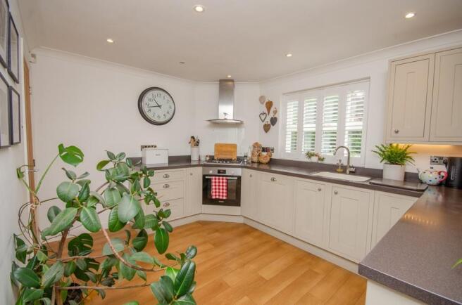 Kitchen pic 3.jpg