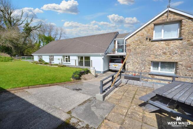 Kings Park, Templeton, Narberth photo 4