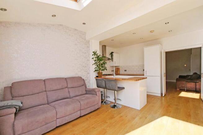 2 bed Terraced for sale Image 9